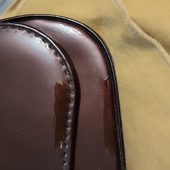 LOUIS VUITTON Sobe Wine red patent clutch bag - Picture 9 of 17